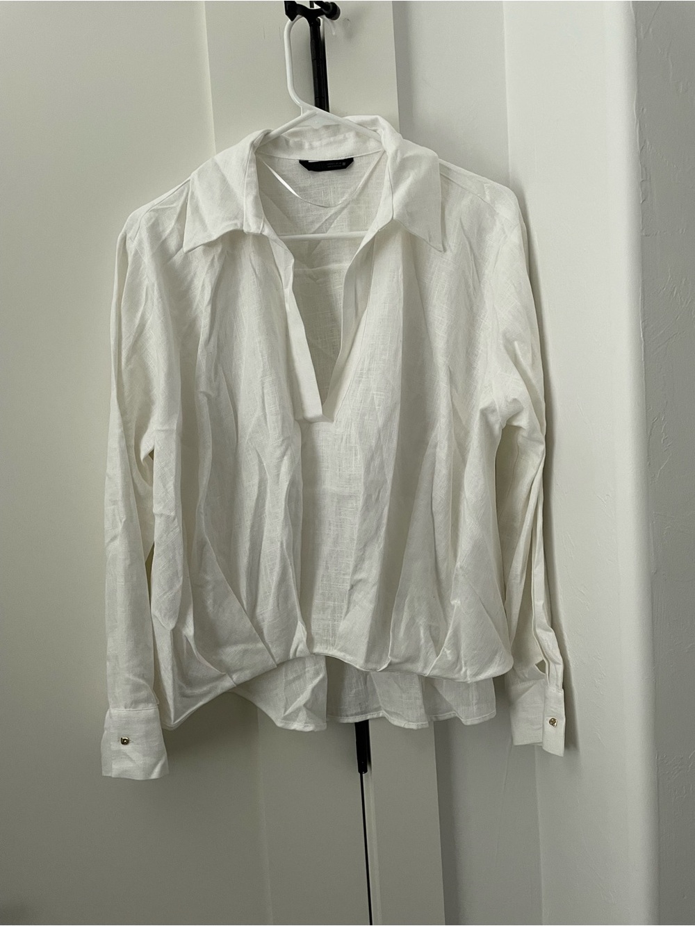 White Long-Sleeve Linen  Blouse